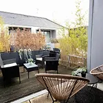 Daire Stylish & Modern 3br - Garden, Parking & Ps5 Manchester