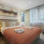 Stylish And Spacious 2 Bedroom 2 Bathroom Manchester