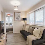 Fantastic 1 Bed Flat - Sleeps 3 Apartmán *
