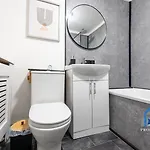 Апартаменты Traditional Home-games Room-free Parking *