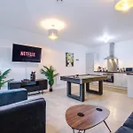 Lägenhet New, Luxe 2br, Manchester, Pool Table, Parking, Balcony, Ps4