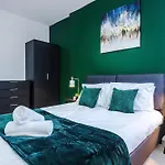Lägenhet New, Luxe 2br, Manchester, Pool Table, Parking, Balcony, Ps4 Manchester