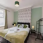 Daire Etihad Stadium - Spacious Stay, 5 Mins To Stadium