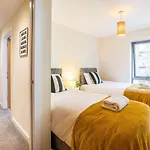 Modern Near Mediacity, Airport And Old Trafford With Secure Parking *