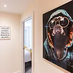 Modern Near Mediacity, Airport And Old Trafford With Secure Parking Апартаменты Манчестер