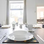Etihad Stadium - Spacious Stay, 5 Mins To Stadium Daire Manchester