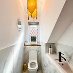 5br Jacuzzi, Garden & Parking * Manchester