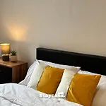 Holiday home Daisybank Co-living - Private Self-cater *