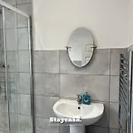 Daisybank Co-living - Private Self-cater