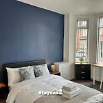Holiday home Daisybank Co-living - Private Self-cater Manchester