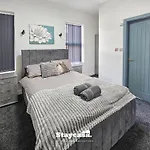 Tatil Evi Beresford Co-living - Private Self-cater *