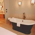 Hotel Mollie's