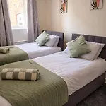 Elegant 1br Escape For Weekend Trips Apartamento Mánchester