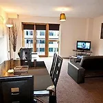The Warehouse 4*