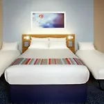 Travelodge Upper Brooks Street 3*