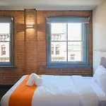 Easyhotel Hotel