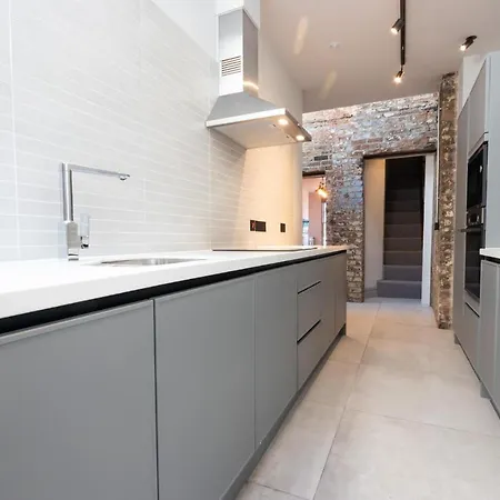 Luxury Georgian Town House With Roof Garden By Pillo * Manchester