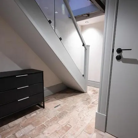 Prázdninový dům Luxury Georgian Town House With Roof Garden By Pillo *