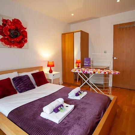 Stunning In The Centre Of That Sleeps 6 * Manchester
