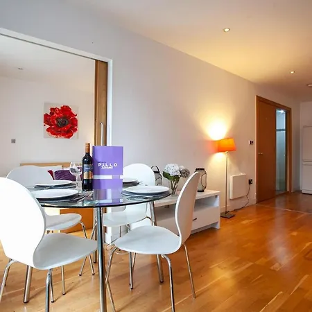 Stunning In The Centre Of That Sleeps 6 Apartment Manchester