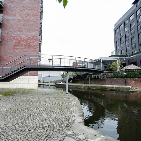 Stunning In The Centre Of That Sleeps 6 Manchester