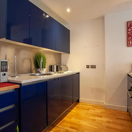 Stunning In The Centre Of That Sleeps 6 Apartment Manchester