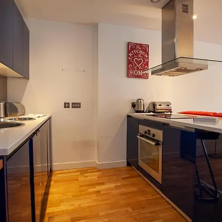 Stunning In The Centre Of That Sleeps 6 Apartment