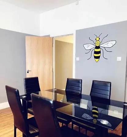 Spacious Shude Hill With Balcony Manchester