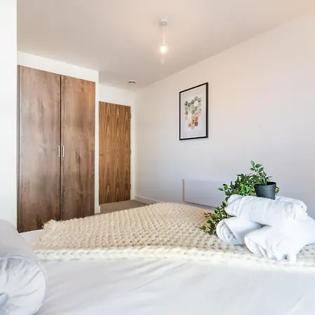City Centre 2 Bedroom Luxury Townhouse - With An Outdoor Hot Tub Lägenhet