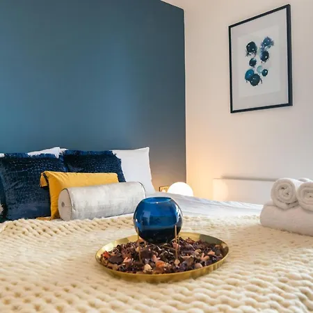 Lägenhet City Centre 2 Bedroom Luxury Townhouse - With An Outdoor Hot Tub *