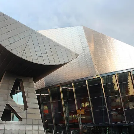 Esquire Media Appartement *