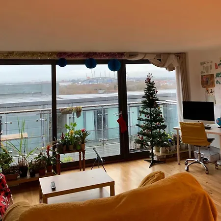 Lovely With Own Private Bathroom In City Centre Rum i privatbostad *