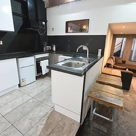 Penthouse Warehouse Slps 18 Daire *