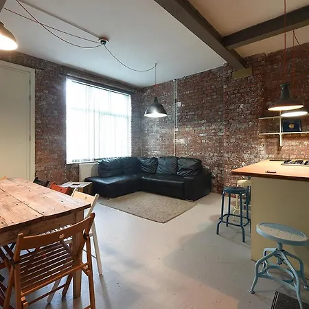 Mason Street Sleeps 16 * Manchester