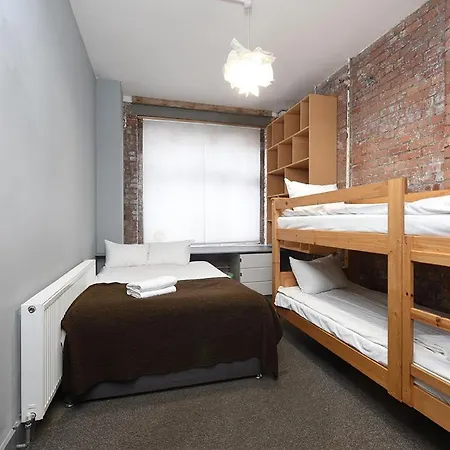 Mason Street Sleeps 16 * Manchester