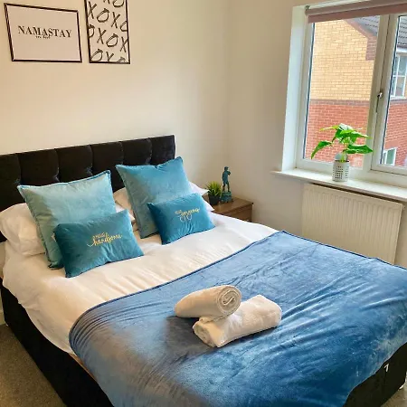 Convenient Centre 3bd With Free Parking