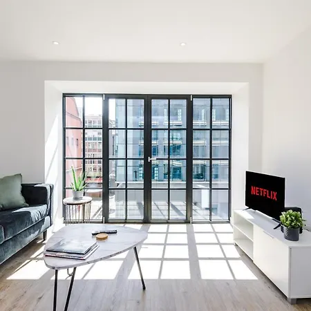 Hilltop Serviced - Piccadilly Manchester