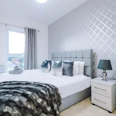 2 Bedroom Hosted By Mcr Dens Lägenhet Manchester