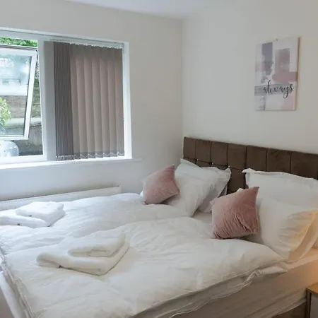 Gorgeous Ground Floor + Free Parking マンチェスター