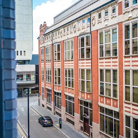 Hilltop Serviced - Piccadilly *