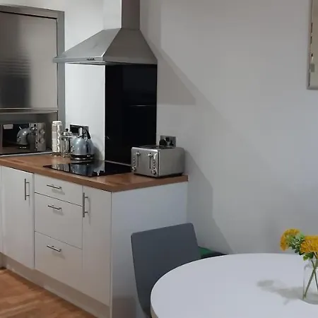 Amazing 2-bed In Media City Games