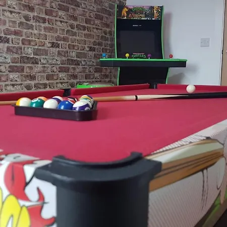 Amazing 2-bed In Media City Games