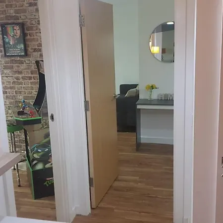 Апартаменты Amazing 2-bed In Media City Games Манчестер