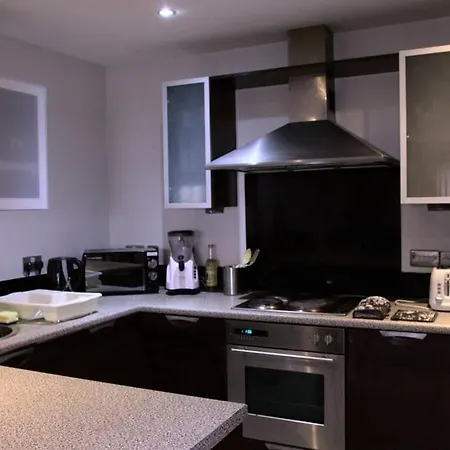 Relaxing City With Free Parking & Flexible Check-in Manchester