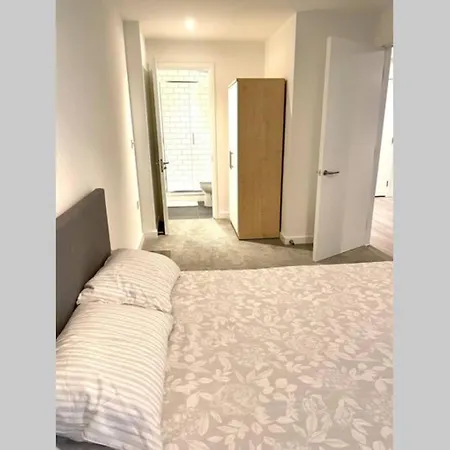 New Residential And Family Friendly Apartment Close To Manchester Old Trafford Deansgate City And Trafford Centre Lägenhet Manchester