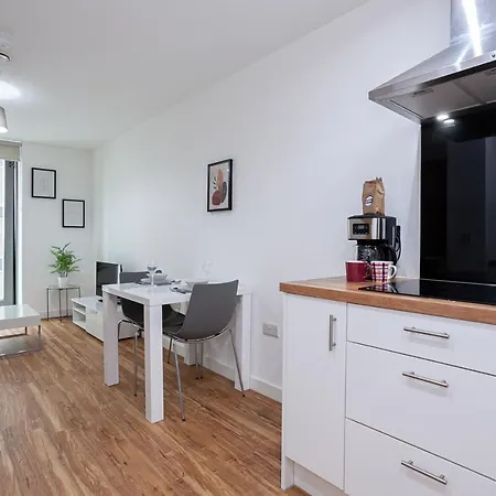 A Modern And Trendy 1 Bed Apartment In Media City דירה *
