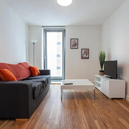 A Modern And Trendy 1 Bed Apartment In Media City