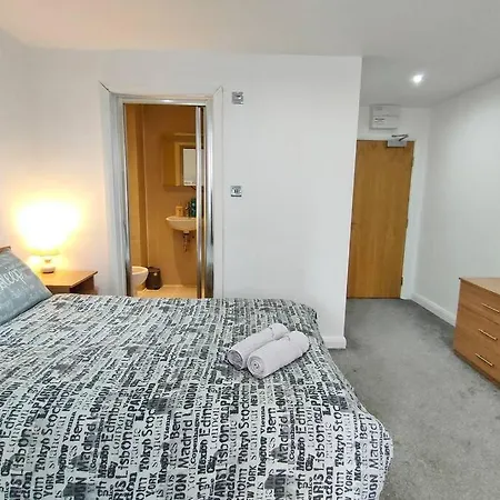 Afordable Budget Studio With No Wifi * Манчестер