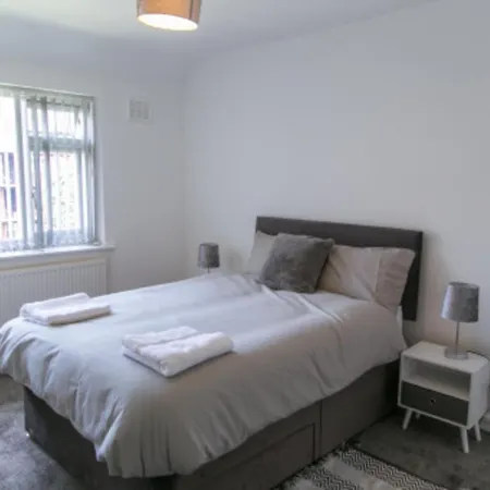 Captivating 2-Bed Apartment In Manchester