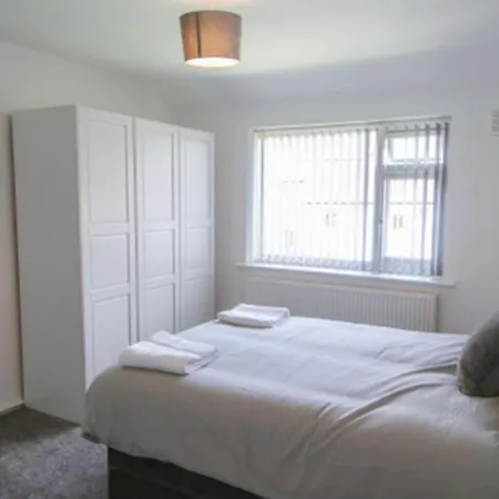 Апартаменты Captivating 2-Bed Apartment In Manchester Манчестер